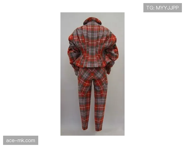 德国队徽百年演变:传统象征与现代设计的融合之路 德国队徽百年演变:传统象征与现代设计的融合之路