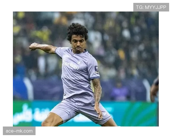 利雅得胜利薪资结构争议浮现,对球队后续签约与财务稳定性形成影响 利雅得胜利薪资结构争议浮现,对球队后续签约与财务稳定性形成影响