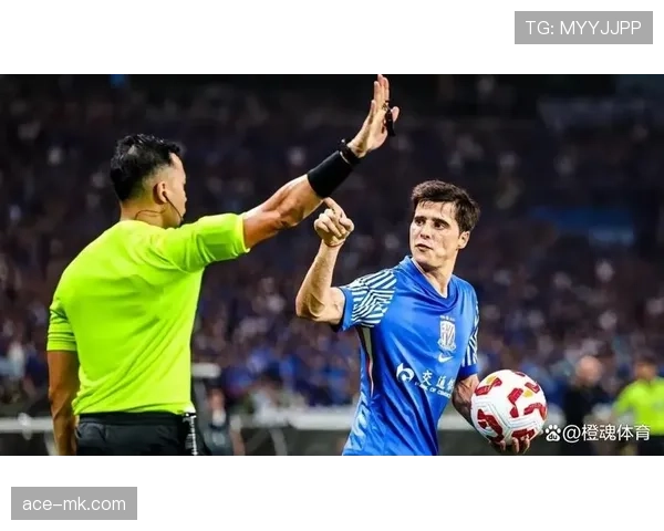 吐口水红牌判罚为何对比赛影响远超普通犯规?